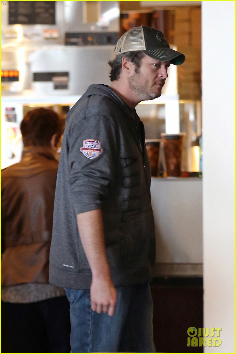 Gwen Stefani & Blake Shelton Have a Day Out With Her Kids