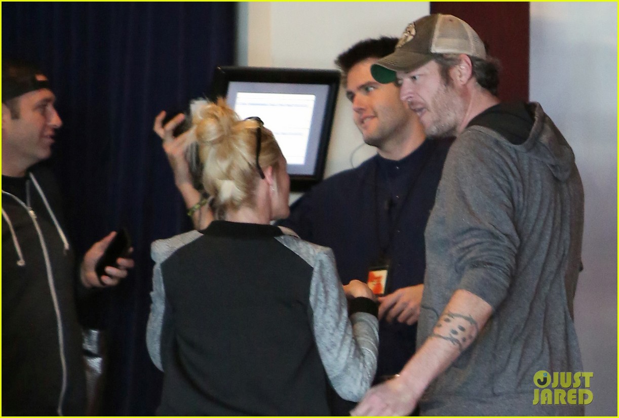 Gwen Stefani & Blake Shelton Have a Day Out With Her Kids
