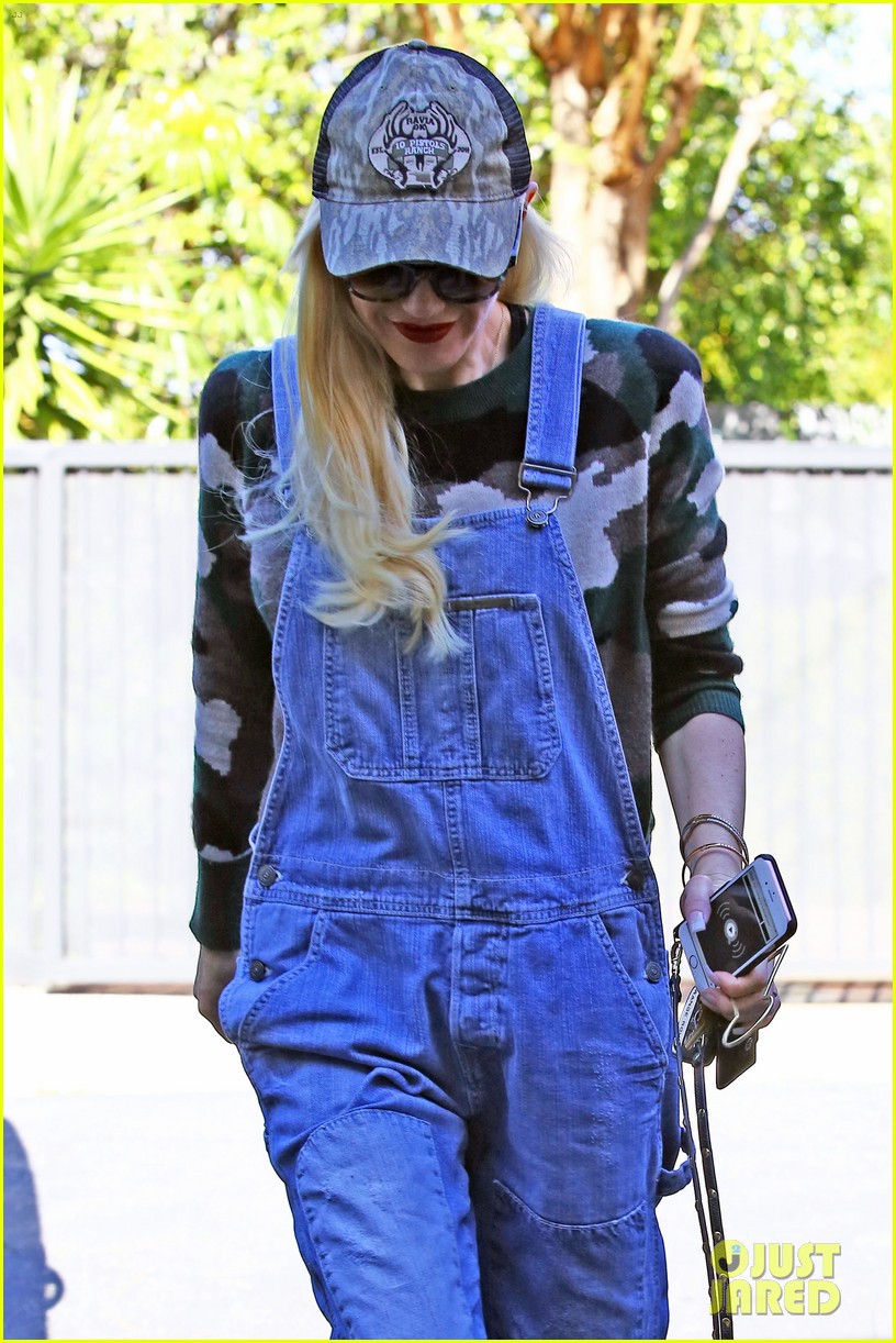 Gwen Stefani Hits the Studio to Make Some Music