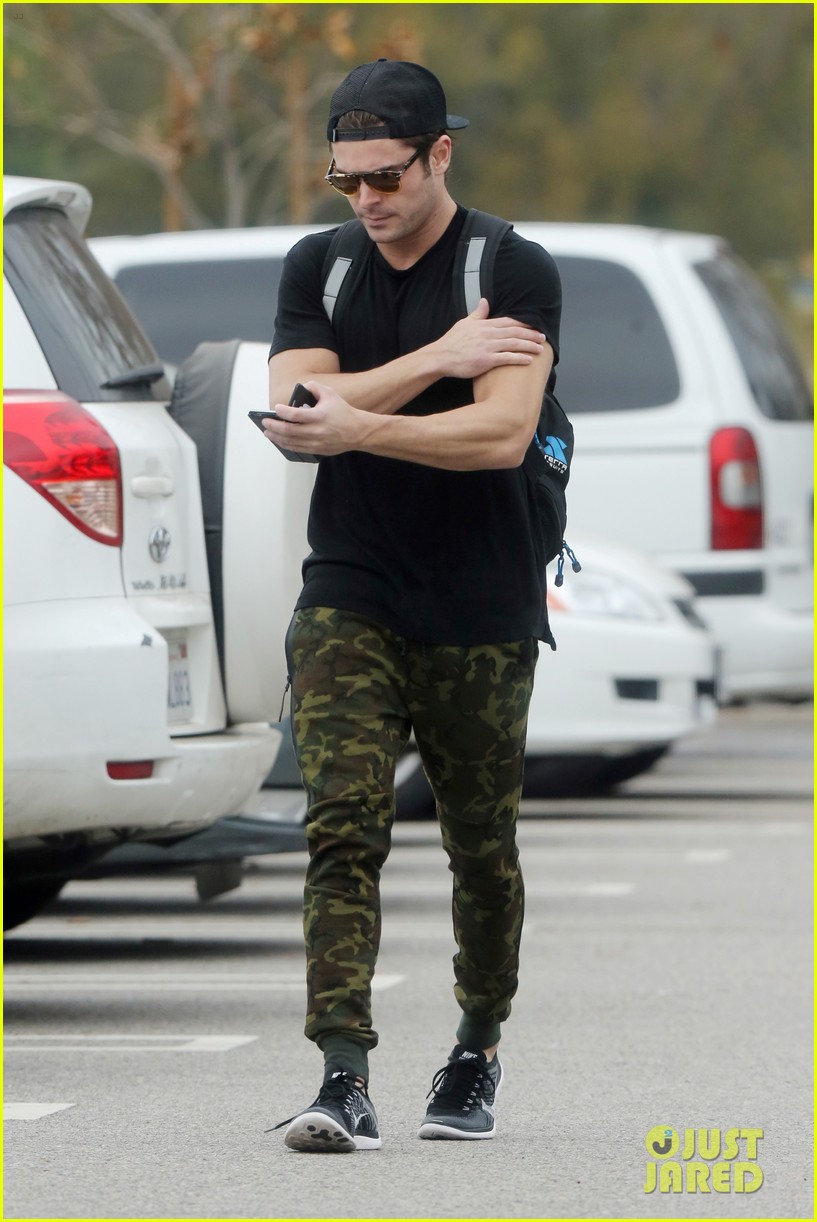 Zac Efron Works With Personal Trainer Ahead of 'High School Musical' 10 Year Anniversary Special