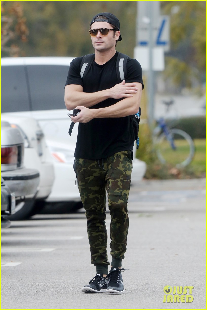 Zac Efron Works With Personal Trainer Ahead of 'High School Musical' 10 Year Anniversary Special
