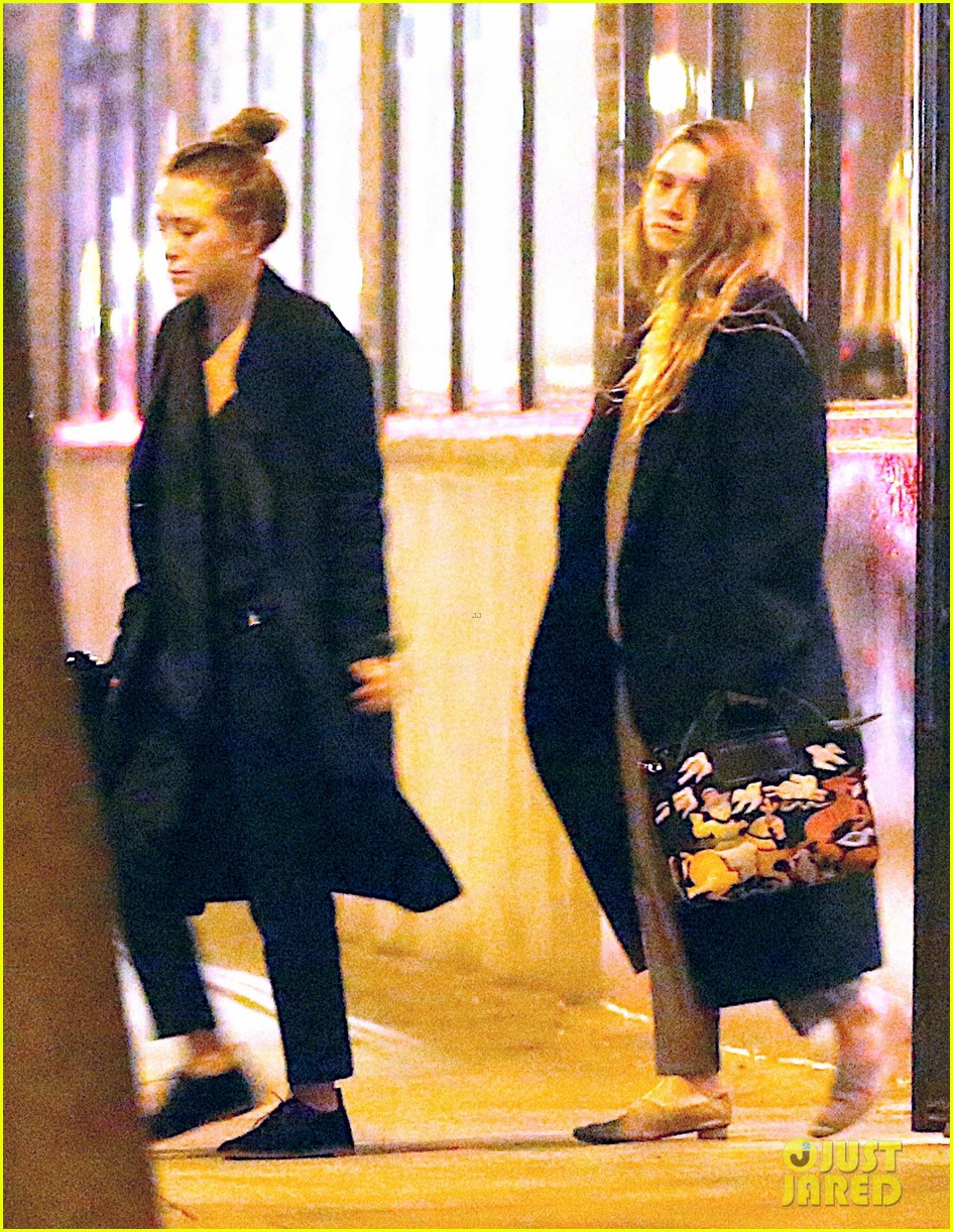 Mary-Kate & Ashley Olsen Leave Their NYC Office Together