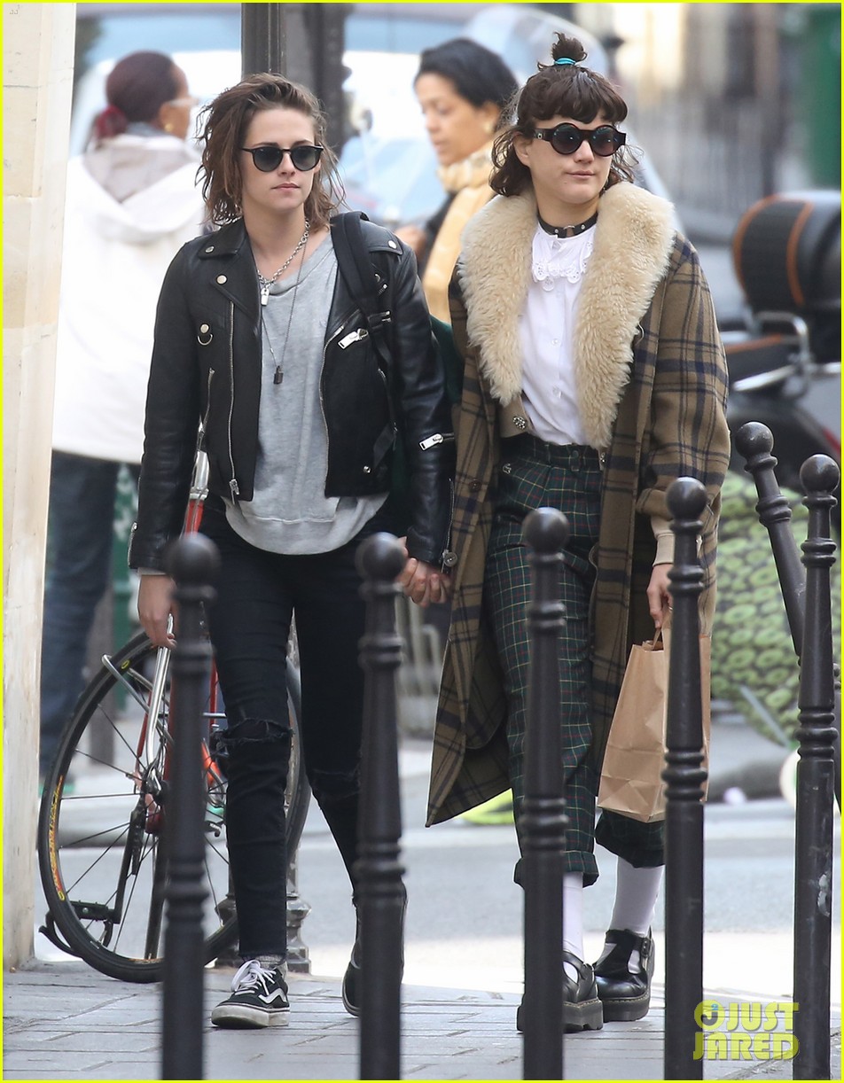 Kristen Stewart Kisses Rumored Girlfriend Soko in Paris