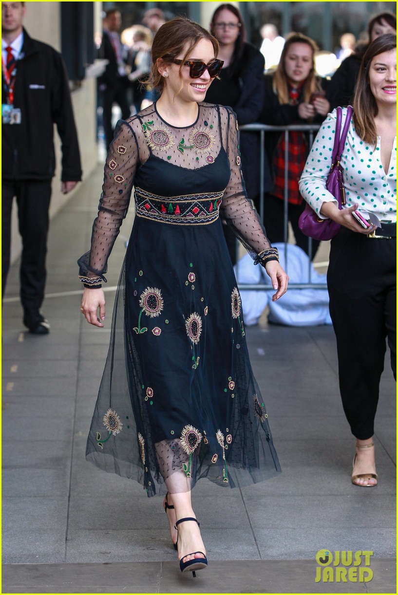 Emilia Clarke Calls For 'Junk Equality' on 'Game of Thrones'