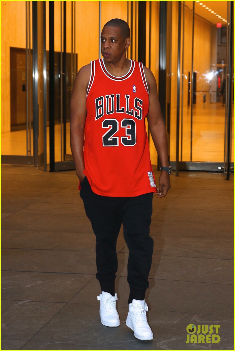 Jay Z Gives Surprise Performance at Bad Boy Reunion Show!