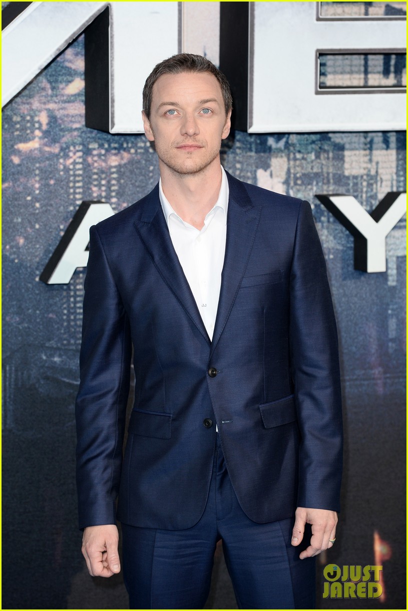 Olivia Munn & Oscar Isaac Premiere 'X-Men' with James McAvoy
