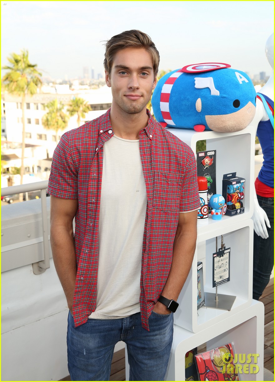 The Fosters' Hayden Byerly & Gavin MacIntosh Bring Girlfriends to JJJ's Celebration of Disney's MXYZ Collection