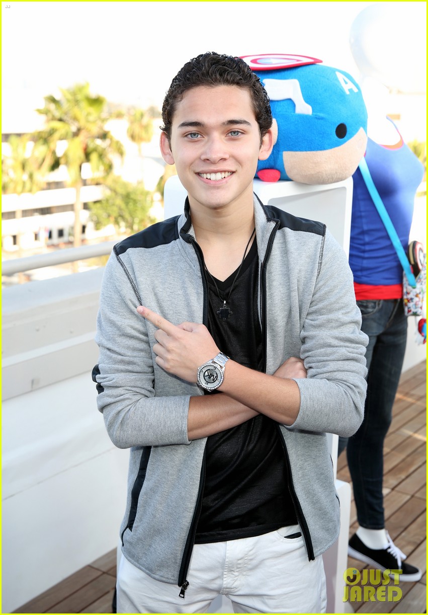 The Fosters' Hayden Byerly & Gavin MacIntosh Bring Girlfriends to JJJ's Celebration of Disney's MXYZ Collection