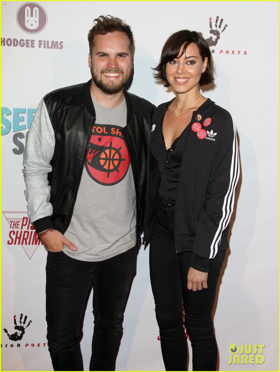 Aubrey Plaza Debuts L.A Girls Basketball Team 'The Pistols Shrimps' - Watch Trailer!