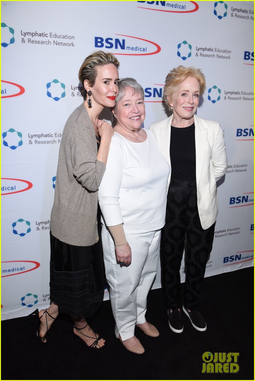 Sarah Paulson & Holland Taylor Couple Up to Help Fight Lymphedema