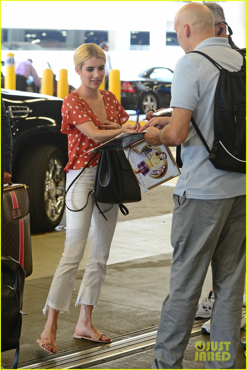 Emma Roberts Hints At Chanel's Love Interest in Scream Queens Season 2