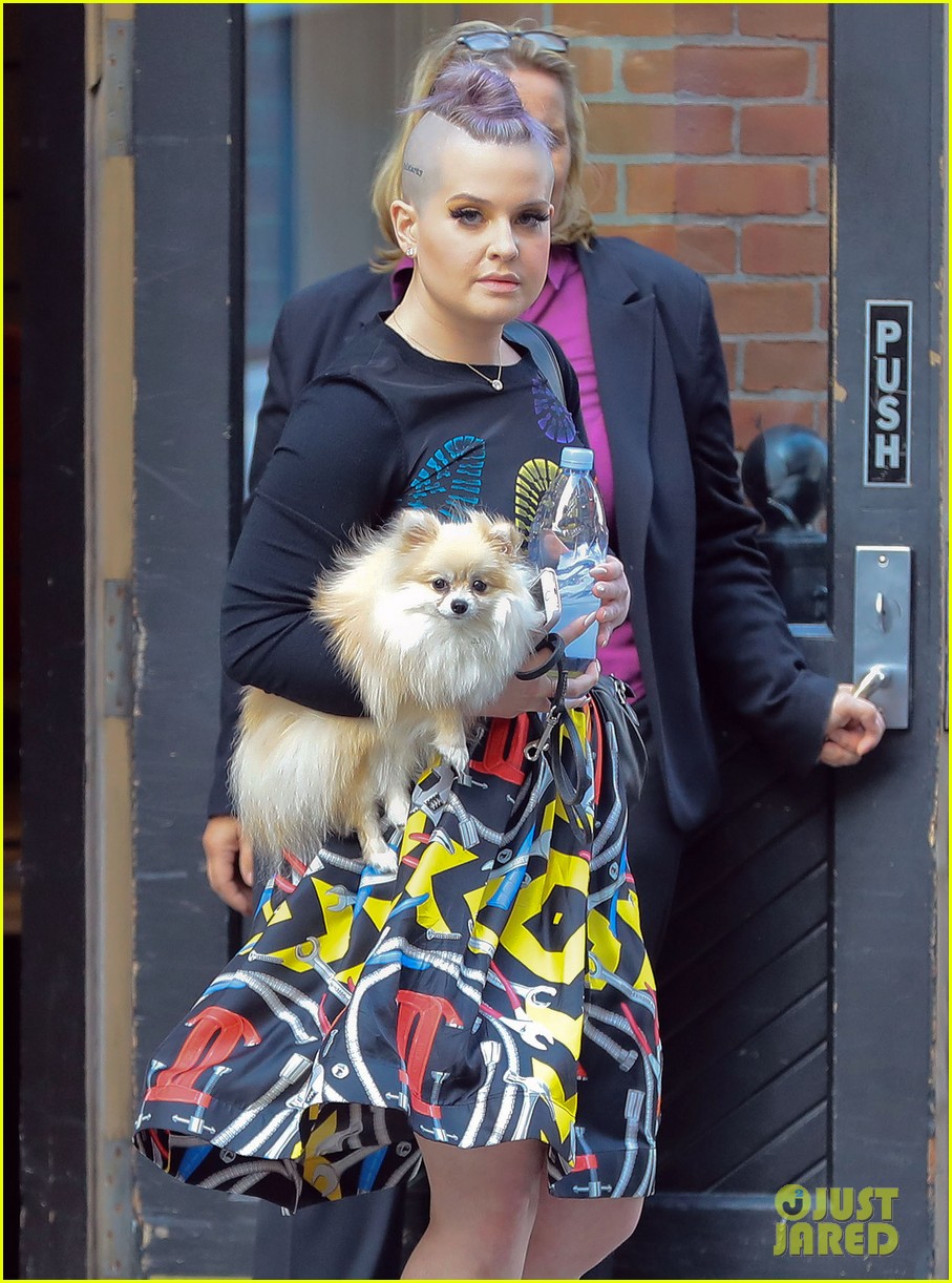 Kelly Osbourne Shares Throwback Pic with Kate Moss!