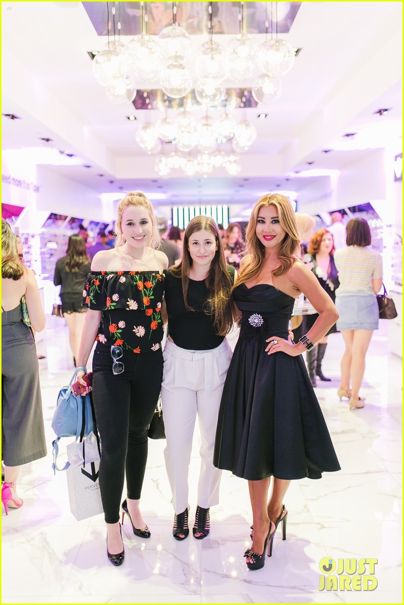 Sarah Michelle Gellar & Shiri Appleby Hit Perverse Sunglasses Grand Opening in LA