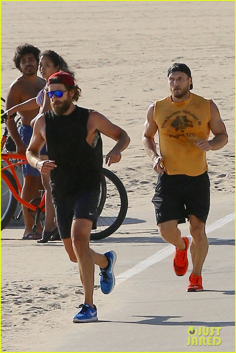 Bradley Cooper Sports Scruffy Beard for Beachside Run
