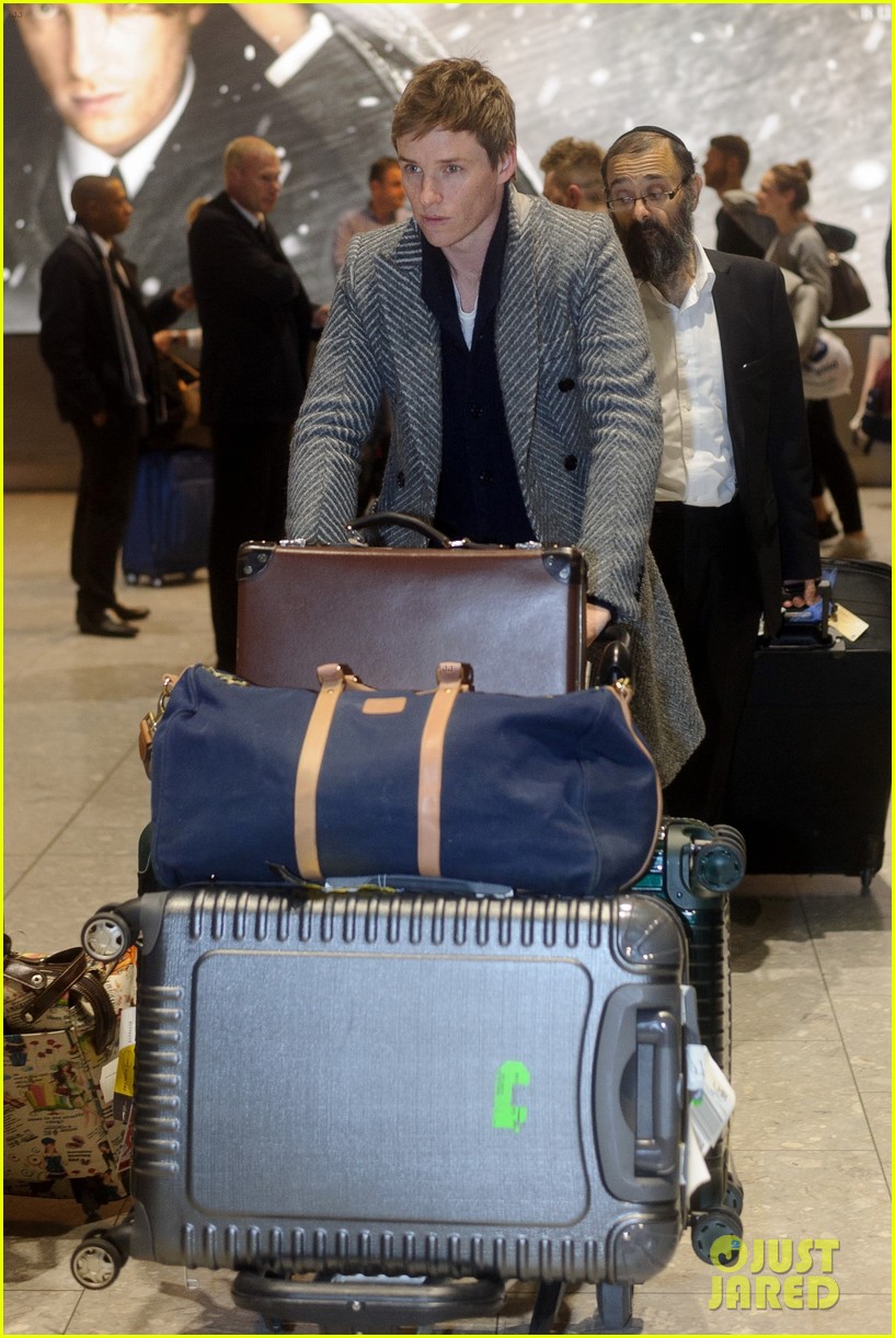 Eddie Redmayne Had Trouble Explaining His 'Fantastic Beasts And Where To Find Them' Wand to Airport Customs