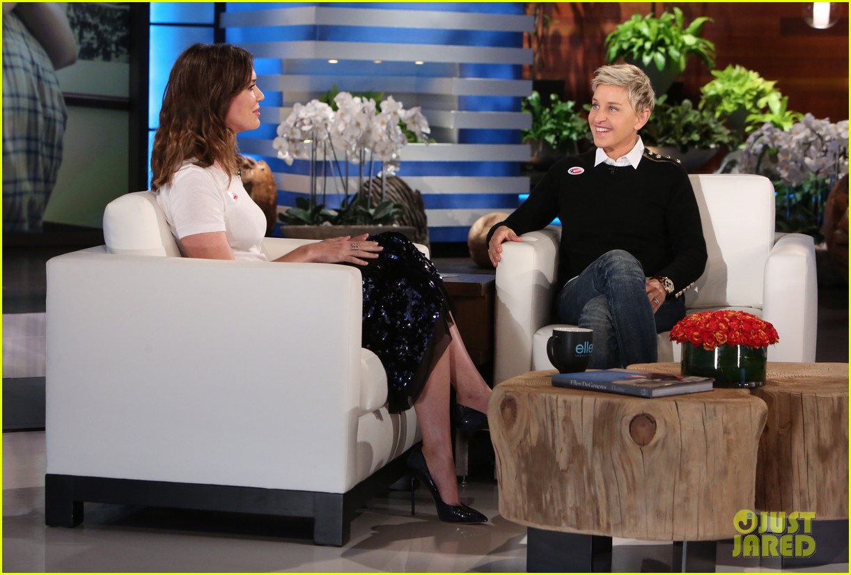 Mandy Moore Consulted a Pet Psychic for Her Cat & She Shares the Results - Watch Now!
