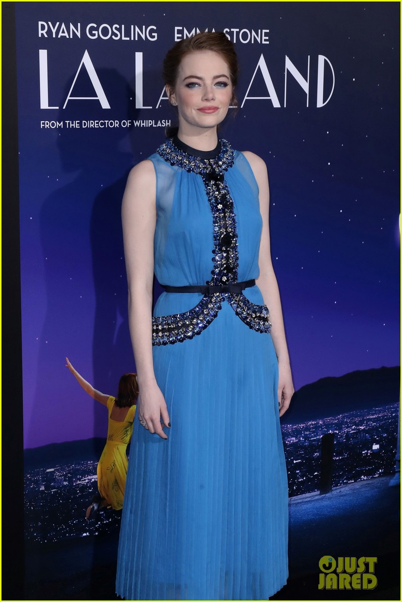 la la land blue dress Land: Original Motion Picture Soundtrack, Translucent: CDs & Vinyl The fabric has a good amount of stretch Emma Stone Royal Blue V-neck