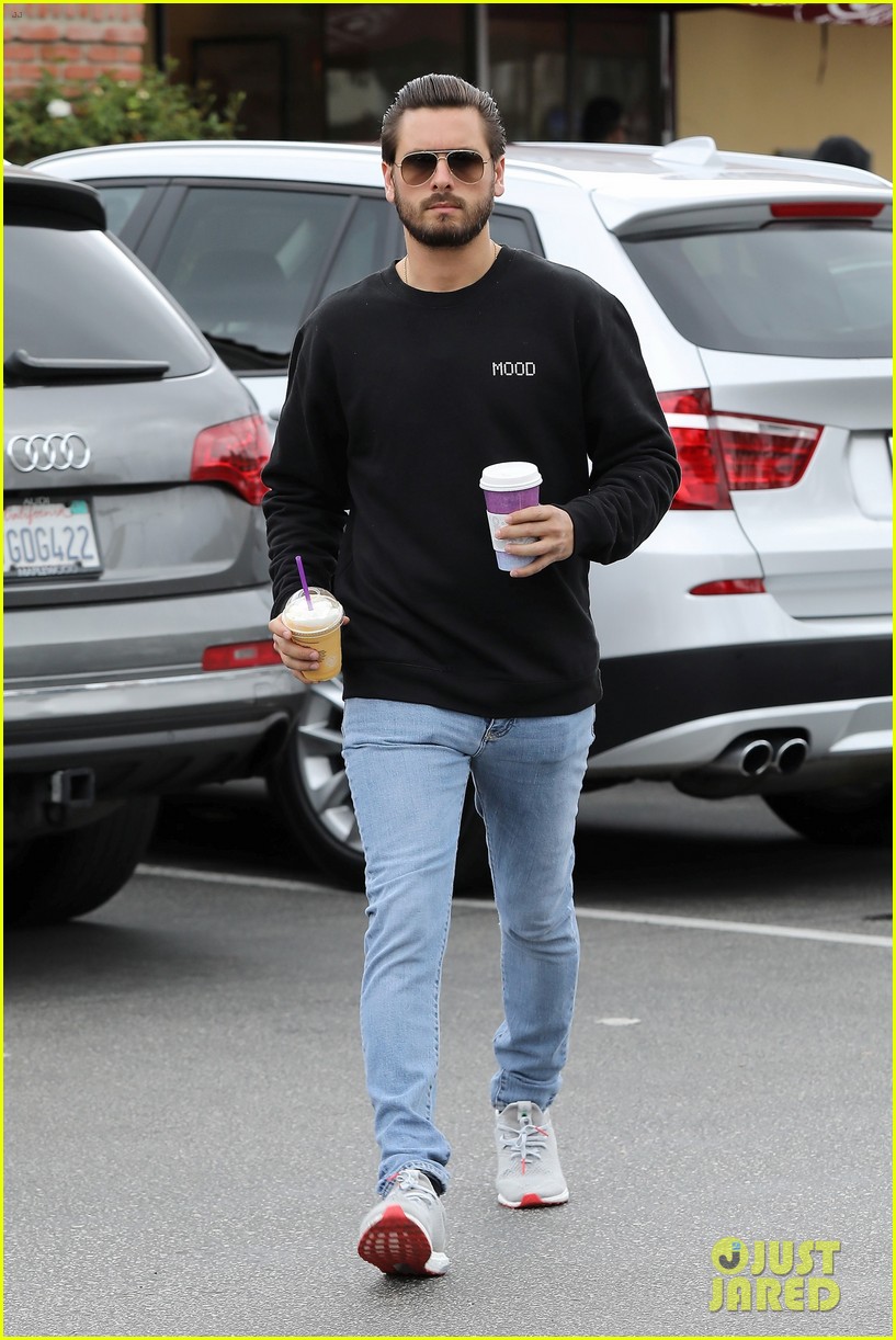 Kourtney Kardashian & Scott Disick Have Holiday Luncheon With the Kids