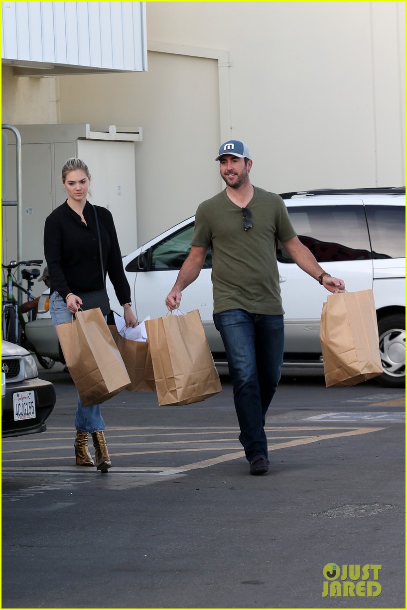 Kate Upton & Fiance Justin Verlander Buy Amazing Beverly Hills Home
