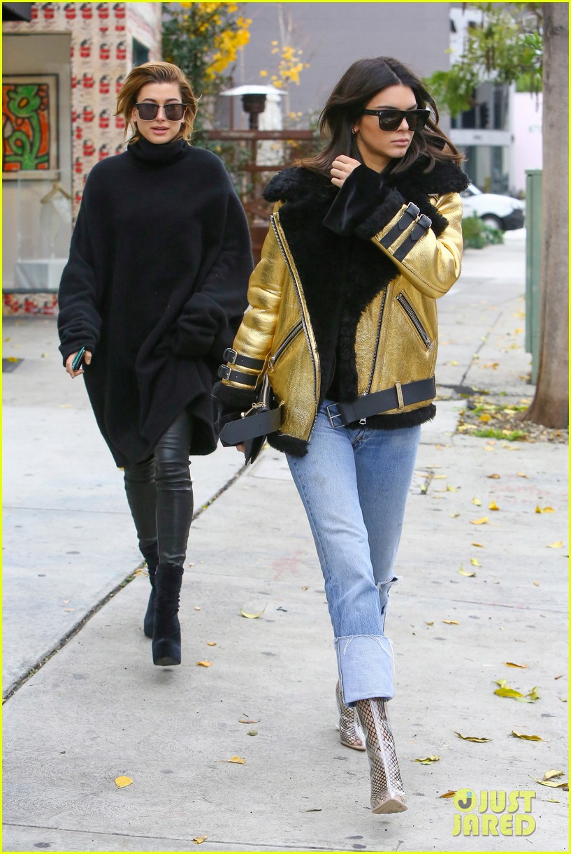 Kendall Jenner & Hailey Baldwin Shop The New Year Away