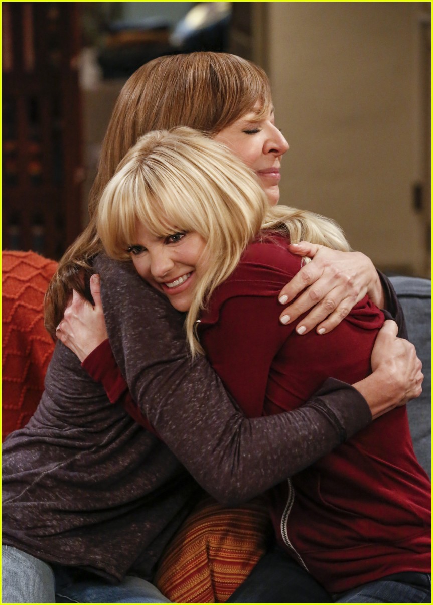 Anna Faris & Real-Life Husband Chris Pratt Make the Cutest Couple in His 'Mom' Guest Appearance!