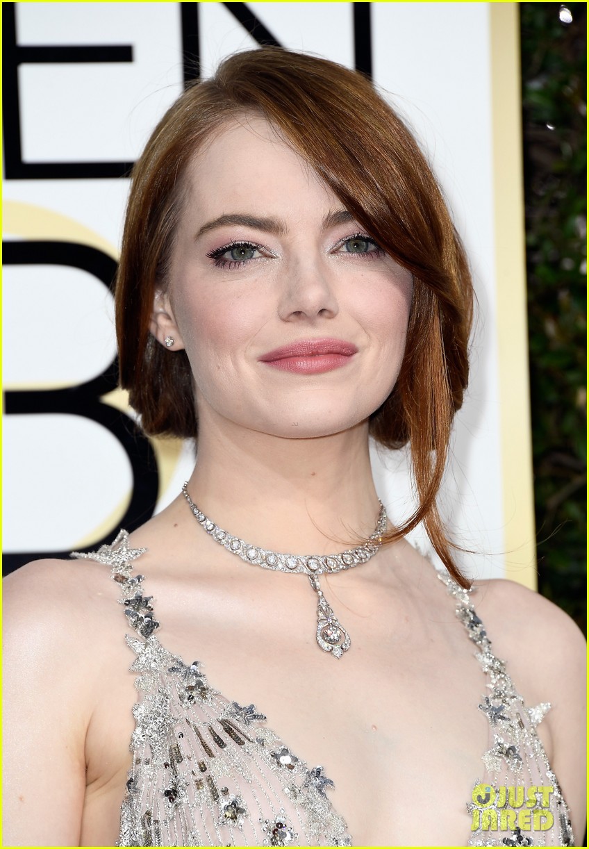 emma stone golden globes 2017 dress Emma Stone's Golden Globes 2017 Beauty Look