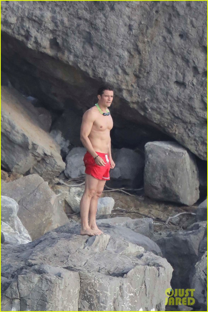 Shirtless Orlando Bloom Goes Rock Climbing, Jumps Off a Cliff!