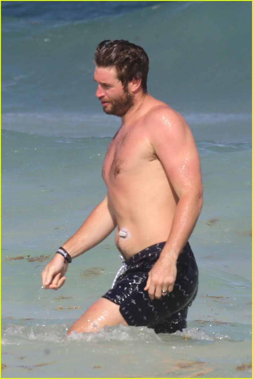 Jay Cutler's Bare Butt Exposed on Instagram By Wife Kristin Cavallari!