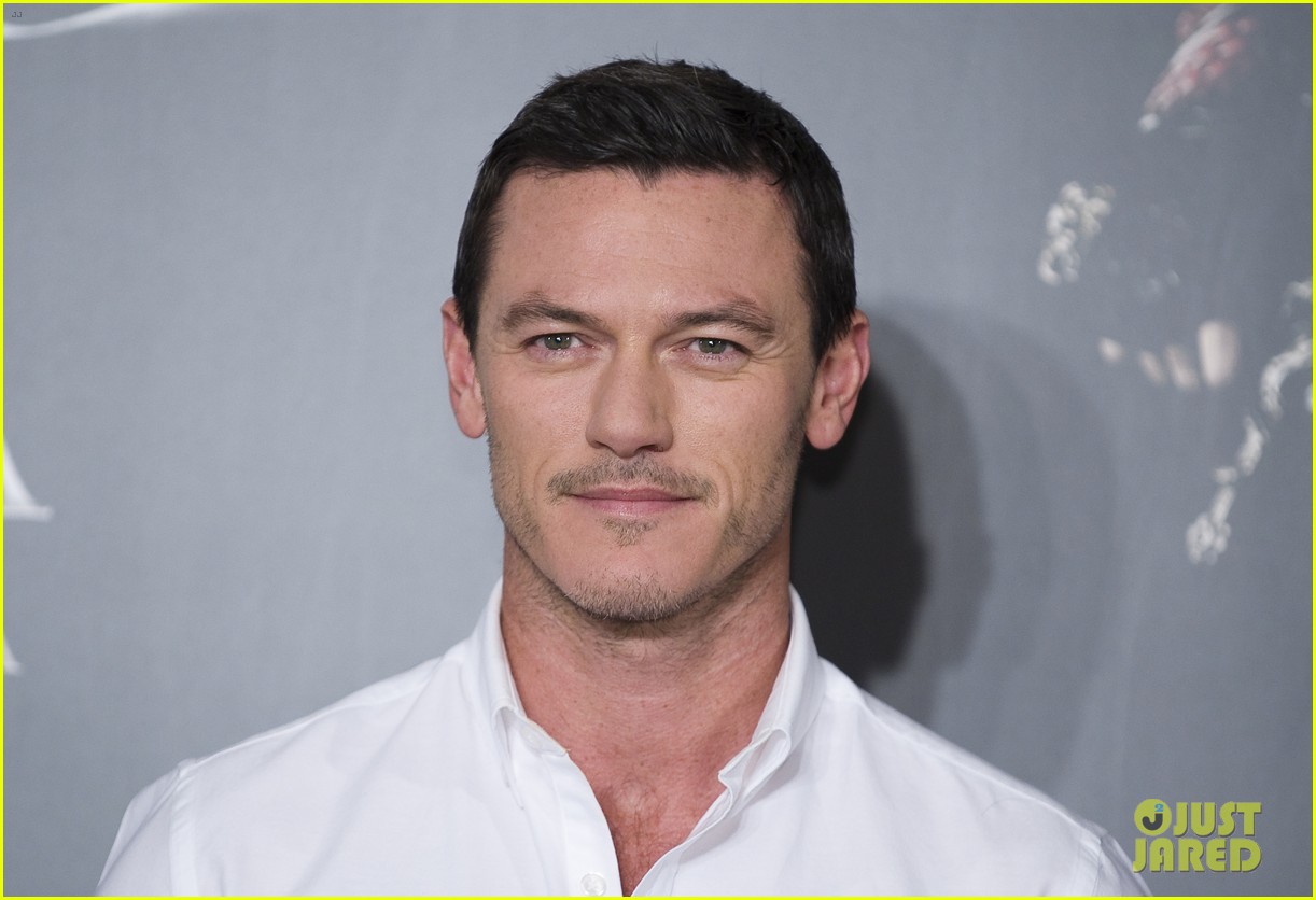 Here Are Luke Evans' Hottest Photos in One Place!