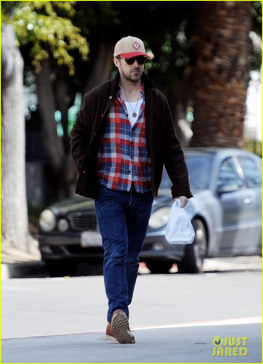 Ryan Gosling is Working on Turning Graphic Novel 'The Underwater Welder' into a Movie
