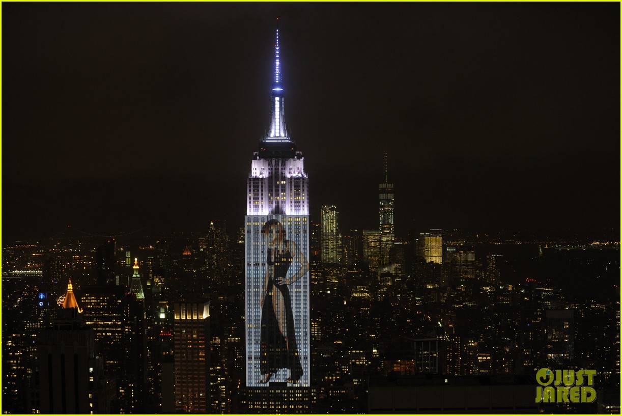 'Harper's Bazaar' Projected Giant Images of Celebs Onto the Empire State Building!