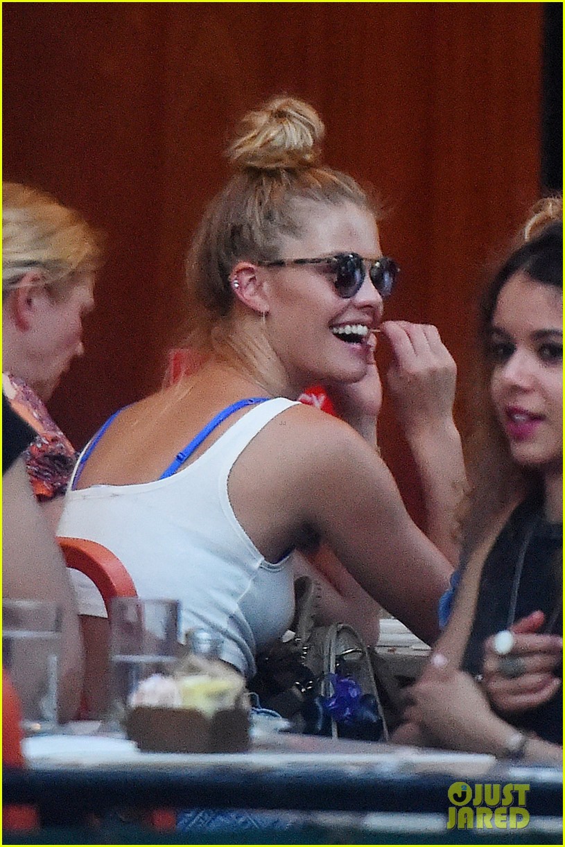 Nina Agdal Hangs with Mystery Guy After Split from Leo DiCaprio