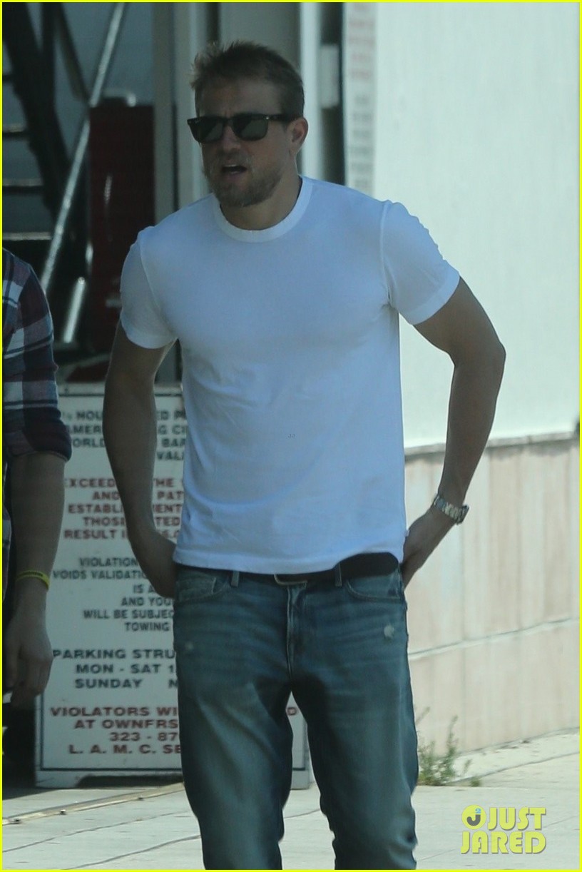 Charlie Hunnam Is All Smiles While Hanging with His Pals