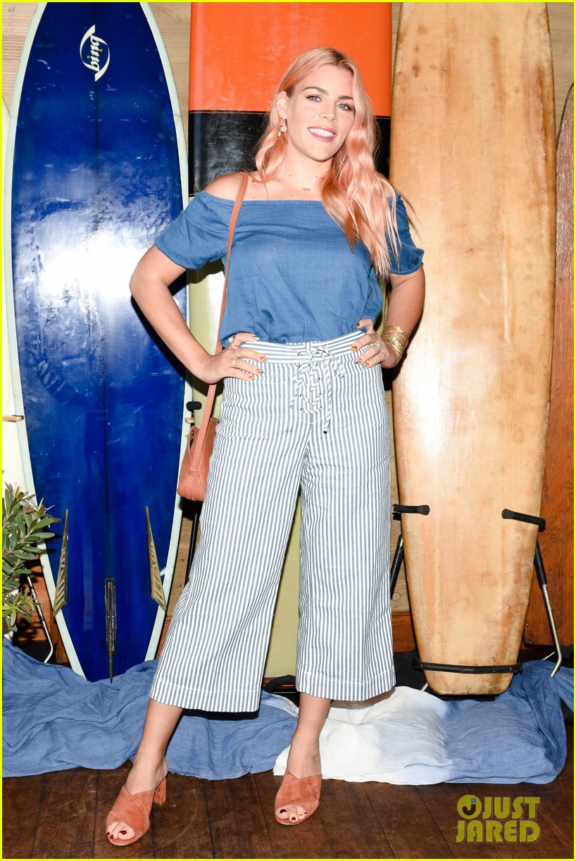January Jones & Busy Philipps Enjoy a Day in Malibu with Madewell!