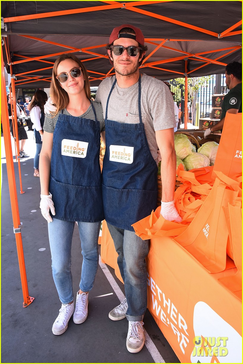 Leighton Meester 'Occasionally' Laughs About Being Married to Seth Cohen Aka Adam Brody!