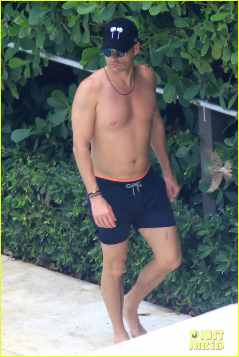Ryan Seacrest Goes Shirtless with Bikini-Clad Girlfriend Shayna Taylor in Miami!