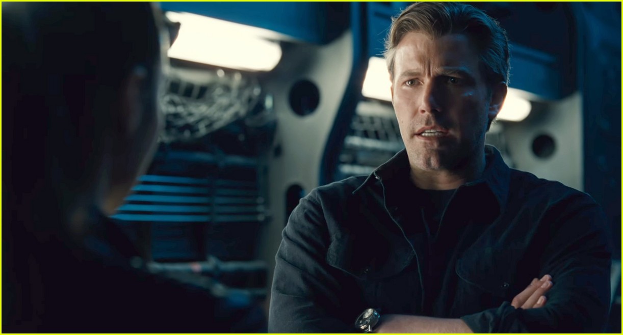 'Justice League' Comic-Con Trailer Features Bad-Ass Wonder Woman Moments - Watch Now!