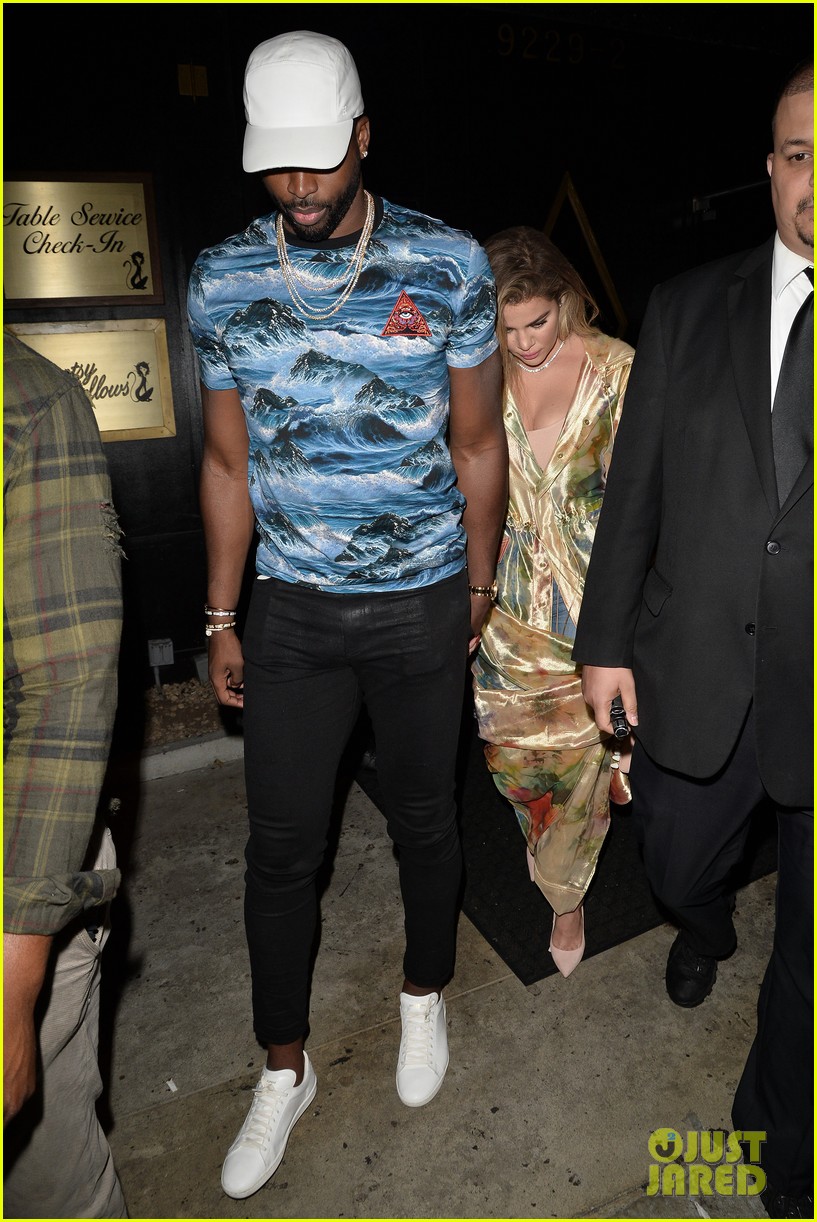Khloe Kardashian & Tristan Thompson Couple Up for Hot Date
