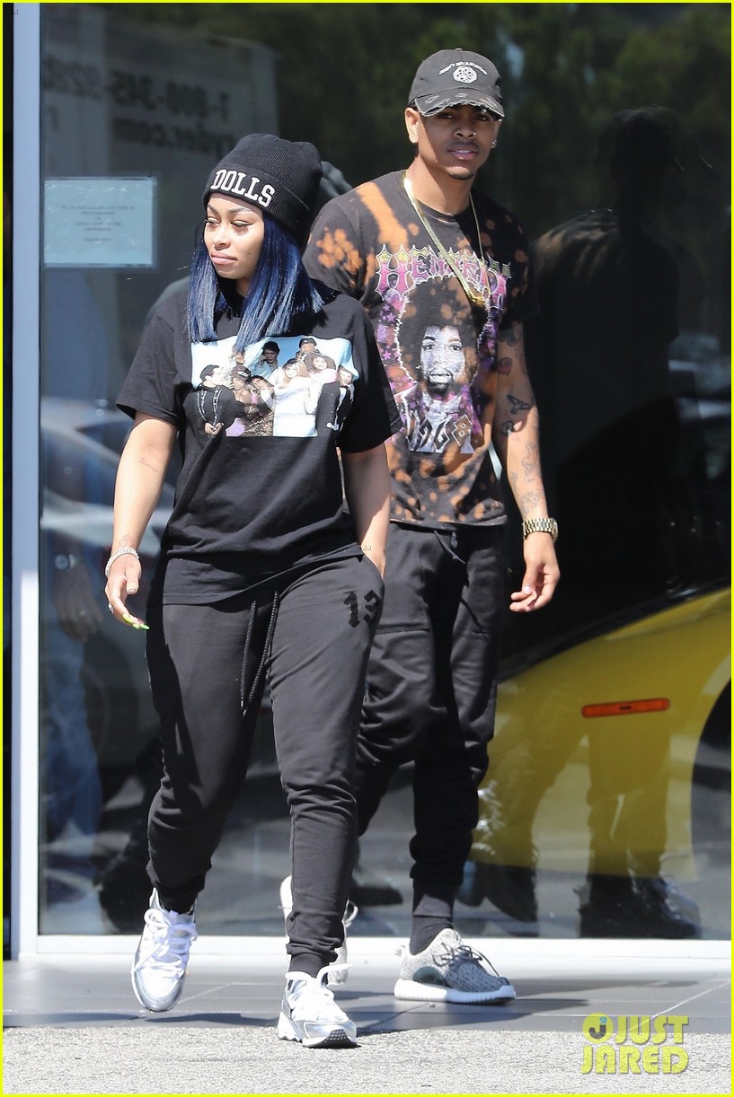 Blac Chyna & Mechie Do Some Shopping Together at Calabasas Car Dealership!