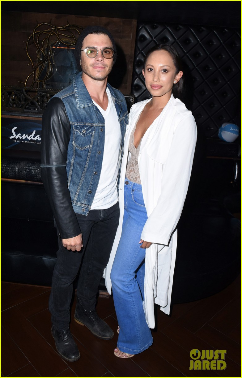 Malin Akerman, Ashley Greene & Fiance Paul Khoury Enjoy Ed Sheeran Concert!