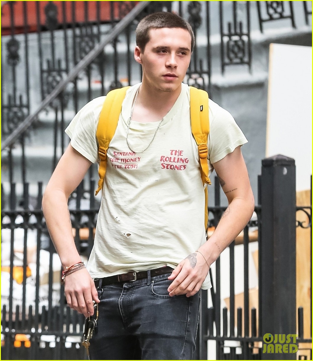 Brooklyn Beckham Wants Some Fangirls in His College to Chill Out!