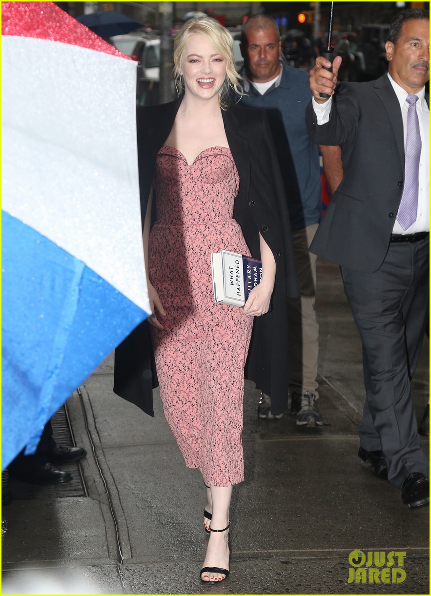 Emma Stone Carries Hillary Clinton's New Book While Heading to the Set of 'Late Show With Stephen Colbert'!