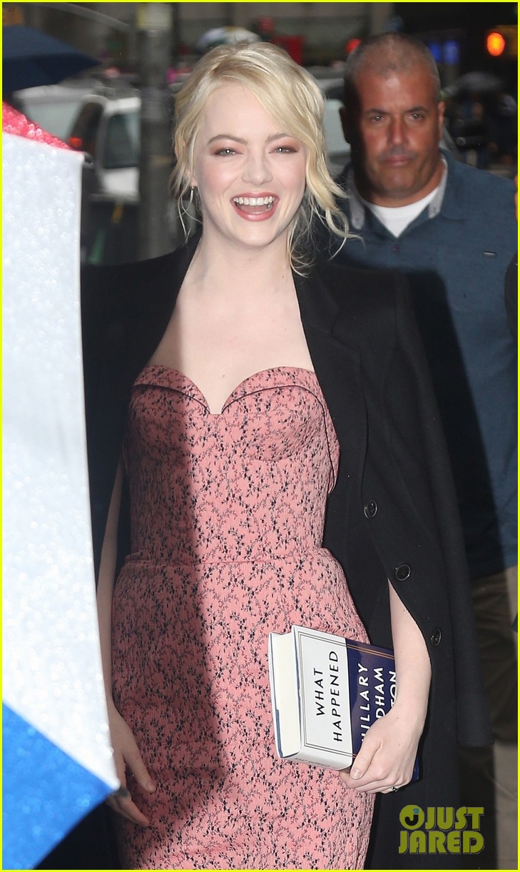 Emma Stone Carries Hillary Clinton's New Book While Heading to the Set of 'Late Show With Stephen Colbert'!
