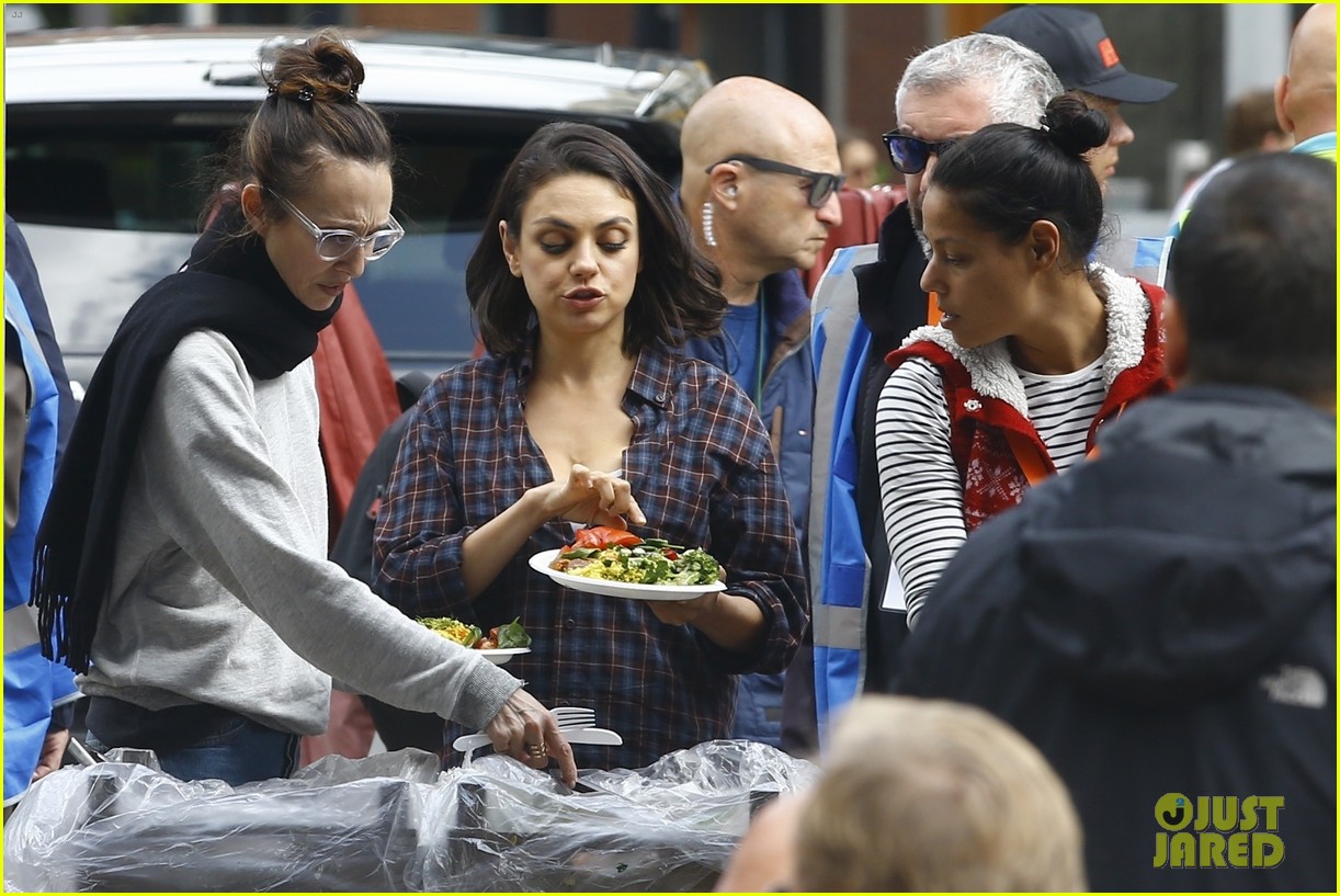 Sam Heughan Films 'Spy Who Dumped Me' Scenes in Amsterdam with Mila Kunis & Kate McKinnon!