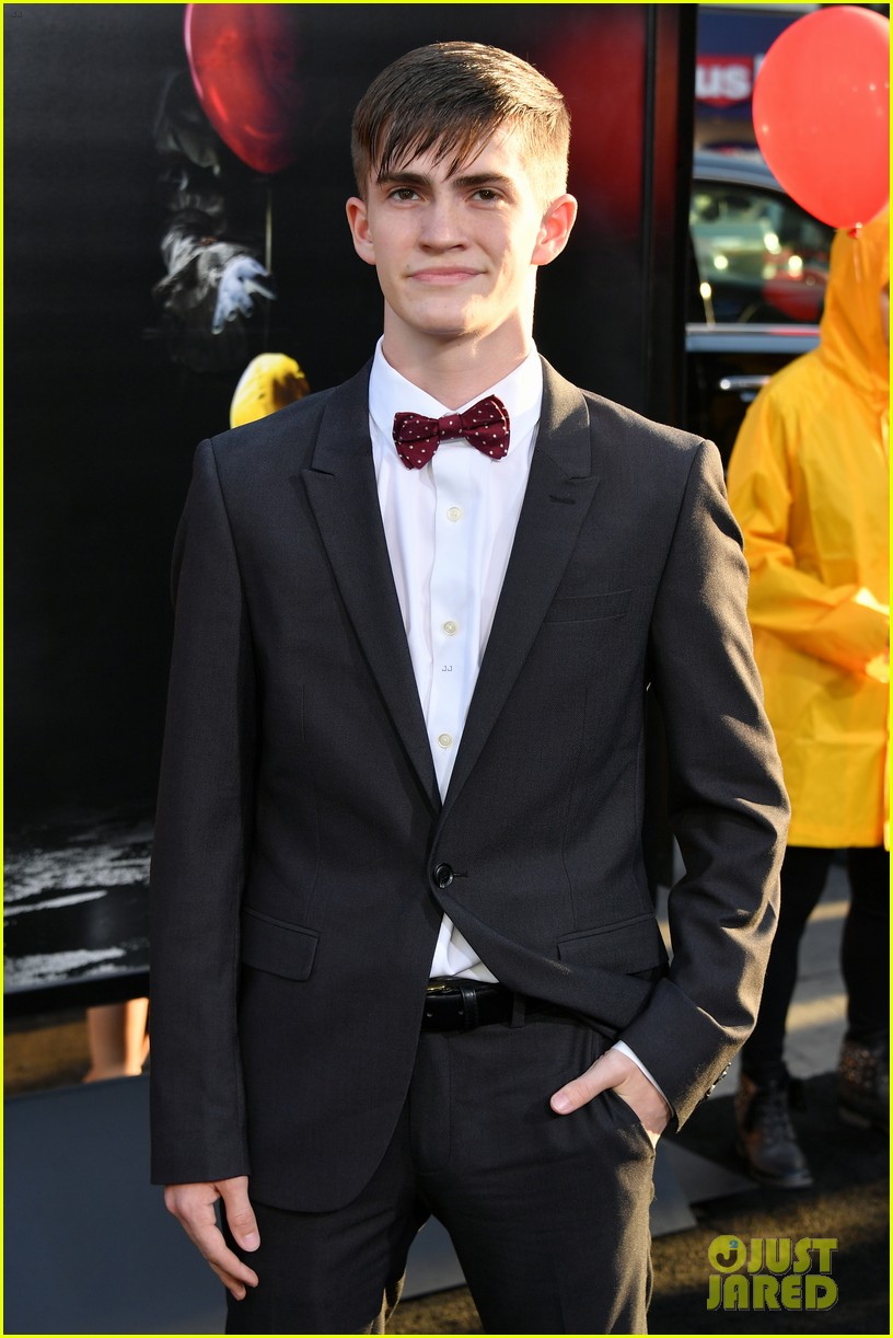 The 'It' Kids Walk Red Carpet Together at Hollywood Premiere!