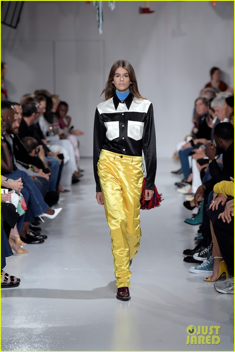 Kaia Gerber Makes Runway Model Debut in Calvin Klein Show