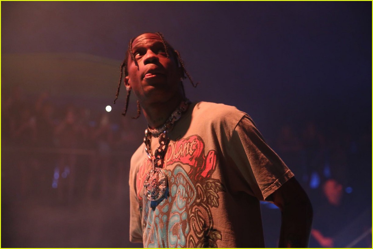 Travis Scott Parties With Scott Disick in Miami After Kylie Jenner Pregnancy News!