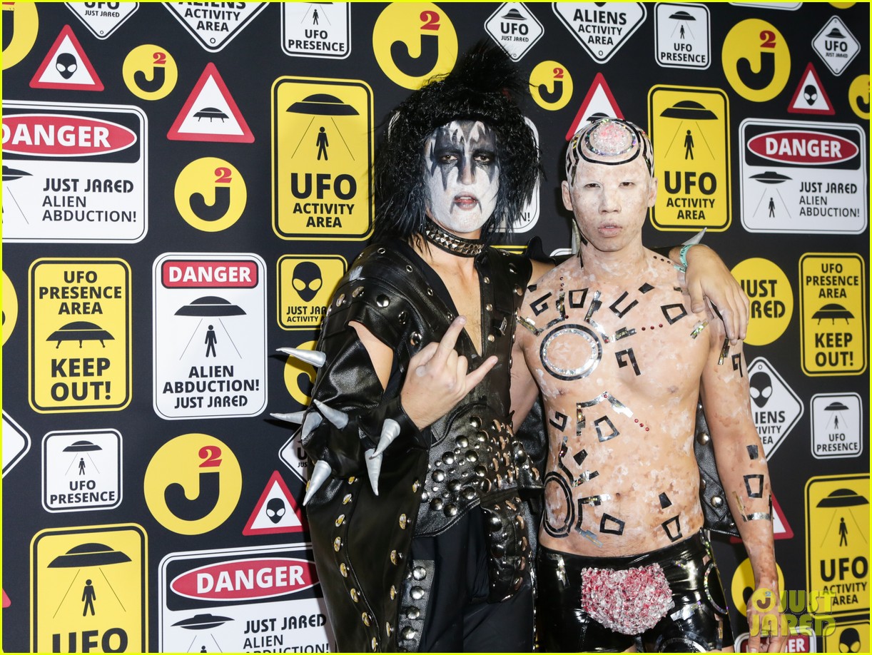 Just Jared's Final 31 Days of Halloween #TBT to Last Year's Alien-Themed Party!