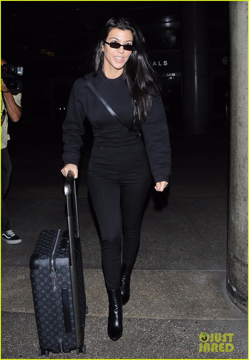 Kourtney Kardashian Keeps it Chic in All Black After Returning From Paris Fashion Week!