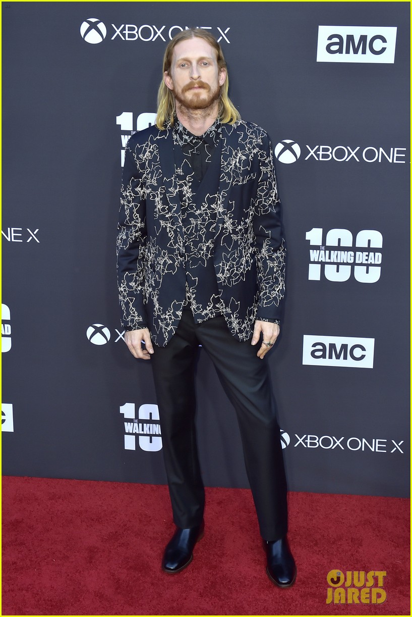 Norman Reedus, Andrew Lincoln & 'The Walking Dead' Cast Celebrate 100th Episode!